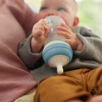 Комплект Philips Avent шише Natural Response 3.0 с биберон среден поток, 260 мл + залъгалка Ultra Soft (0-6), светещи-GPZis.jpeg