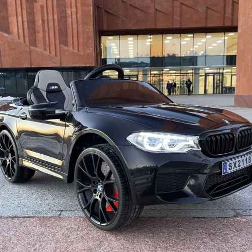 Акумулаторна кола JJ BMW M5 Premium, дрифт функция, черна