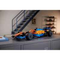 Конструктор LEGO Състезателна кола McLaren Formula-0CMIO.jpg