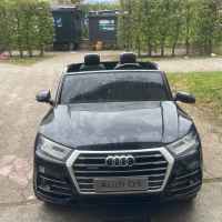 Акумулаторен джип JJ Audi Q5 4X4, двуместен черен металик-2CcSt.jpeg