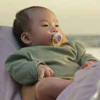 2 бр. залъгалки Philips Avent Ultra Air Happy 0-6м, розово с папагал и ягода-5lwP8.jpeg