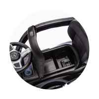 Кола с дръжка Chipolino Mercedes C-Class, бяла-6MRIN.jpeg