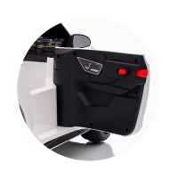 Акумулаторна кола Chipolino Mercedes AMG CLE 53, бяла-DJySA.jpeg