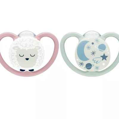 Силиконова залъгалка NUK Space Night, светеща + кутийка, 6-18м, Овца, 2бр.