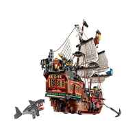 Конструктор LEGO Creator Пиратски кораб 3в1-XDWBT.jpg