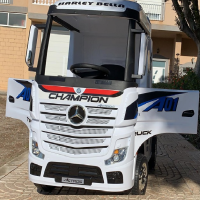 Акумулаторен камион JJ Mercedes Actros 4x4, бял металик-ZsxoT.png