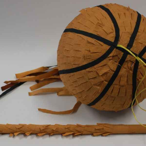 Пинята, баскетболна топка-cCsle.jpeg