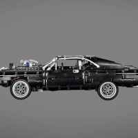 Конструктор LEGO Technic Doms Dodge Charger-eMTDR.jpg