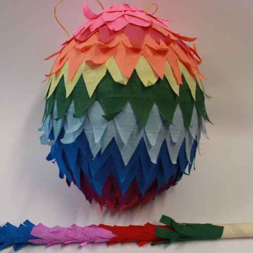 Пинята, Динозавърско яйце