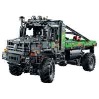 Конструктор LEGO Technic Камион 4x4 Mercedes-Benz Zetros-iejav.jpg