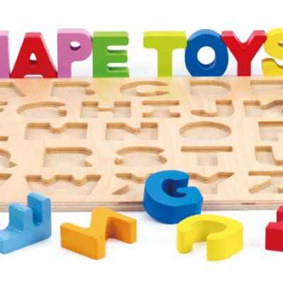Дървен пъзел Hape, Азбука главни букви