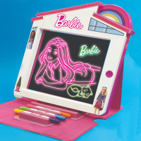 Светеща дъска за рисуване Comsed Premium Glow Pad, Barbie-kuhqi.png