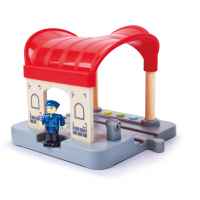 Комплект за игра Hape, Интерактивна ЖП гара, 5 части-l9i4l.jpeg
