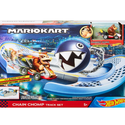 Супер Марио колички, комплект писта с количка Hot Wheels, Chain Chomp Track Set