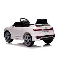 Акумулаторен джип Chipolino Audi SQ8, бял-w8eEj.jpeg