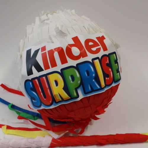 Пинята, Kinder surprise