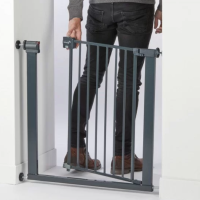Универсална метална предпазна преграда за врати и стълби Safety 1st, черна-zrlyg.png